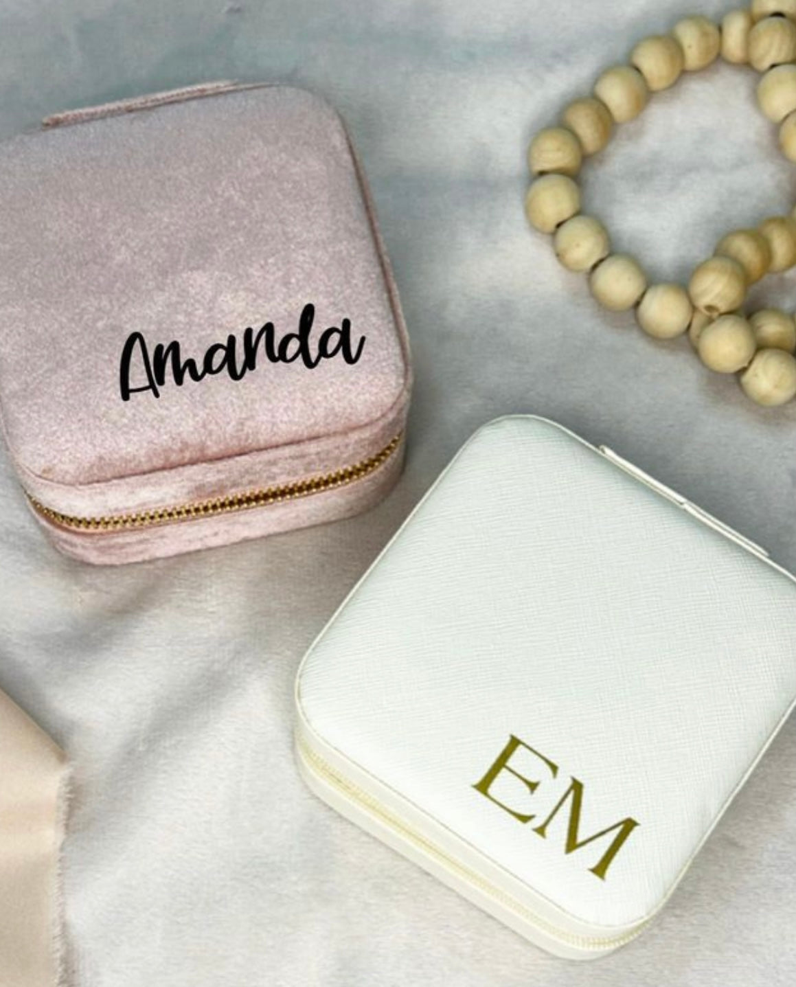 Jewelry box - velvet with mirror